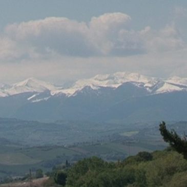 PAZZO METEO: NEVE SUI SIBILLINI