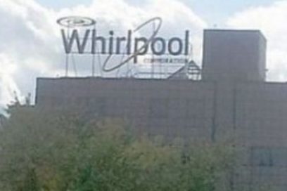 WHIRLPOOL: LAVORATORI DI FABRIANO IN SCIOPERO