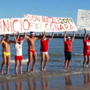 A FALCONARA IL BAGNO DEI BABBI NATALE