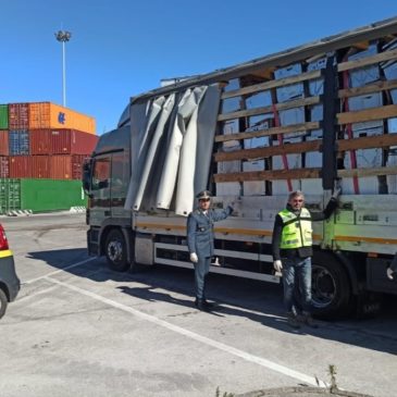 SEQUESTRATO TIR CON RIFIUTI ELETTRONICI AL PORTO DI ANCONA