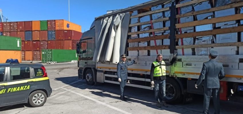 SEQUESTRATO TIR CON RIFIUTI ELETTRONICI AL PORTO DI ANCONA