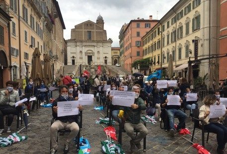 EMERGENZA SCUOLA ANCHE NELLE MARCHE