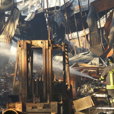 INCENDIO EX-TUBIMAR: AD ANCONA RIAPRONO LE SCUOLE