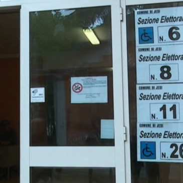 ELEZIONI, SEGGI FUORI DALLE SCUOLE IN 15 COMUNI