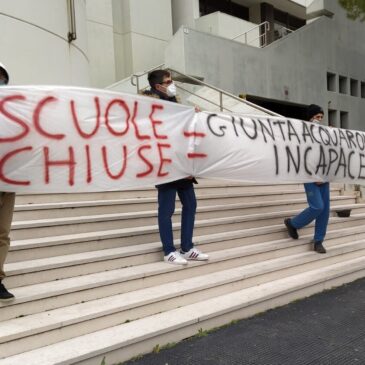 STUDENTI IN PROTESTA CONTRO LA DIDATTICA A DISTANZA FINO AL 31 GENNAIO