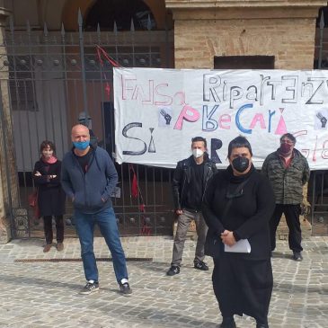 A MACERATA LA PROTESTA DEI LAVORATORI DELLO SPETTACOLO