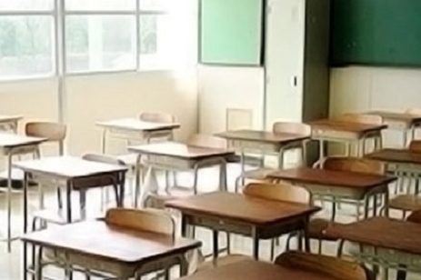 CAOS SCUOLA: SUPERIORI IN PRESENZA AL 70%, MA MANCANO I BUS