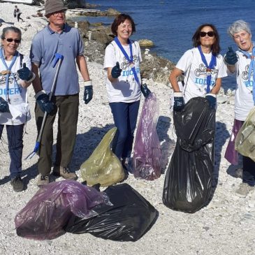 CONERO CLEANING DAY, VOLONTARI AL LAVORO PER RIPULIRE PARCHI E SPIAGGE DI ANCONA