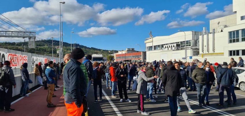 ANCONA, 6 FOGLI DI VIA PER SIT-IN ANTI GREEN PASS NON AUTORIZZATI