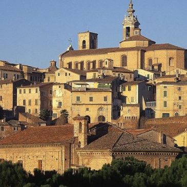 MARCHE IN GIALLO: OBBLIGO DI MASCHERINE ALL’APERTO, A JESI SI PARTE NEL FINE SETTIMANA