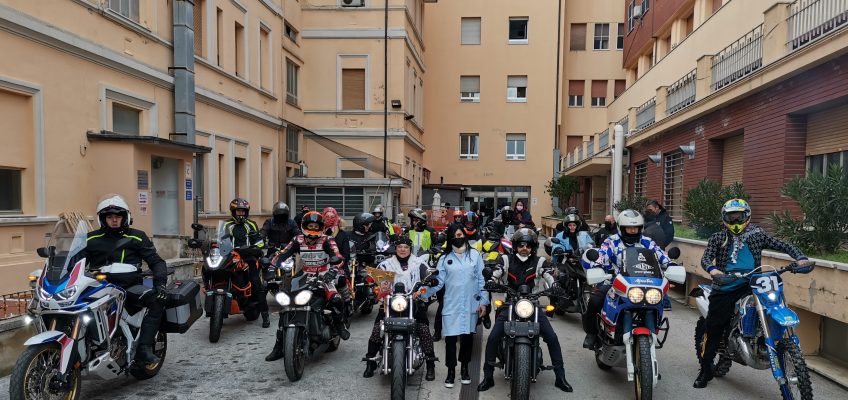 ALL’OSPEDALE DEI BAMBINI SALESI LE BEFANE ARRIVANO IN MOTO