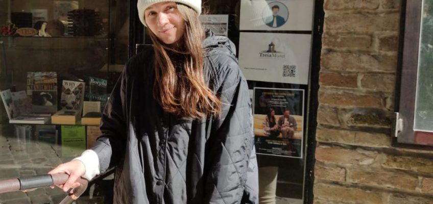 TANIA IN FUGA DALLA GUERRA ARRIVA A TREIA