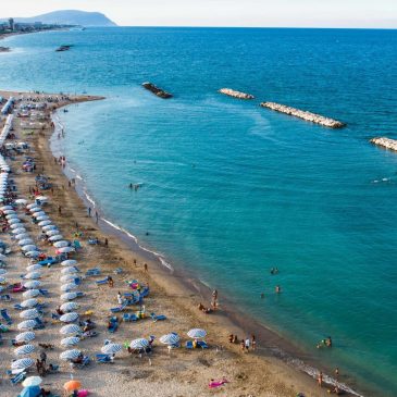 BOOM NELLE SPIAGGE, PARTE LA STAGIONE BALNEARE