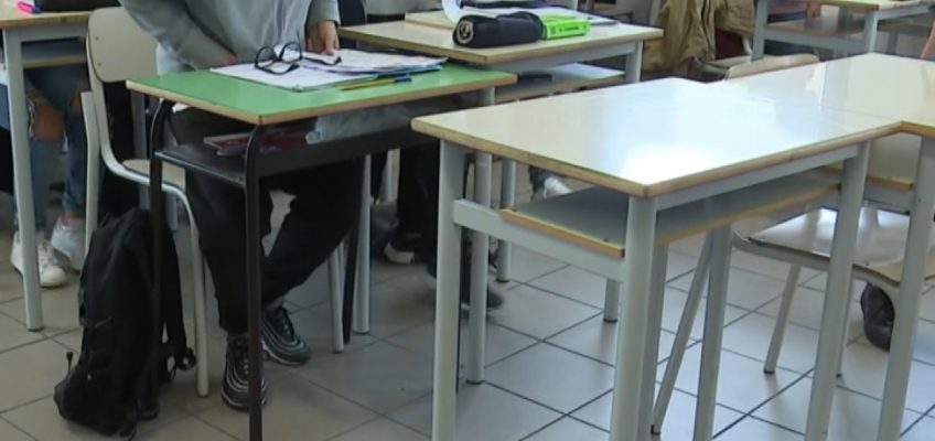 SCUOLA: TORNANO IN AULA ANCHE I PROF NO VAX