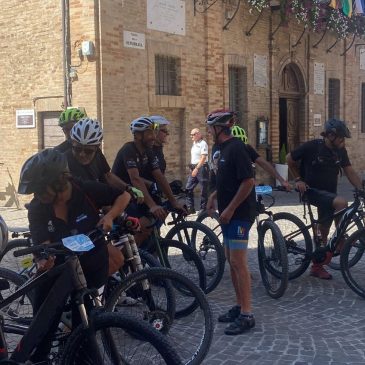 DA CASTELFIDARDO  AL SUD ITALIA IN BICI SULLE NOTE DELLA FISARMONICA