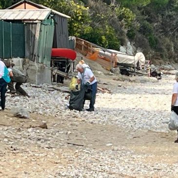 AD ANCONA TORNA “CONERO CLEANING DAY”:  VOLONTARI AL LAVORO PER RIPULIRE LA CITTA’