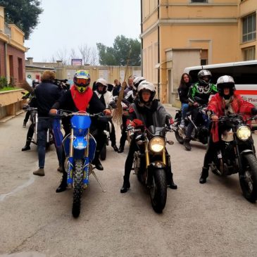 AL SALESI LA BEFANA E’ SOLIDALE E ARRIVA IN SELLA AD UNA MOTO