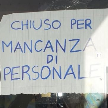 MANCANZA PERSONALE, L’ALLARME DEI RISTORATORI: “CHIEDONO PAGHE ALTISSIME E WEEKEND LIBERI”