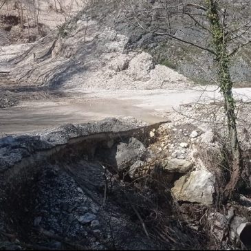 SASSOFERRATO,  A SEI MESI DALL’ALLUVIONE LA VIALIBITA’ E’ ANCORA UN REBUS