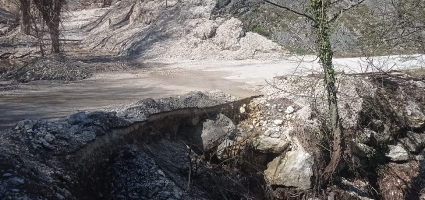 SASSOFERRATO,  A SEI MESI DALL’ALLUVIONE LA VIALIBITA’ E’ ANCORA UN REBUS