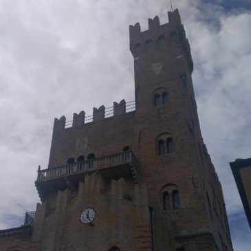 A TAVOLETO IL CASTELLO E’ IN VENDITA