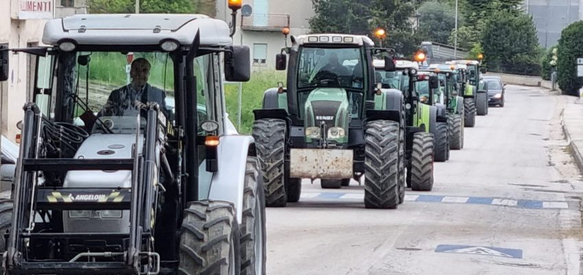 BENEDIZIONE DEI MEZZI AGRICOLI A CESOLO DI SAN SEVERINO MARCHE