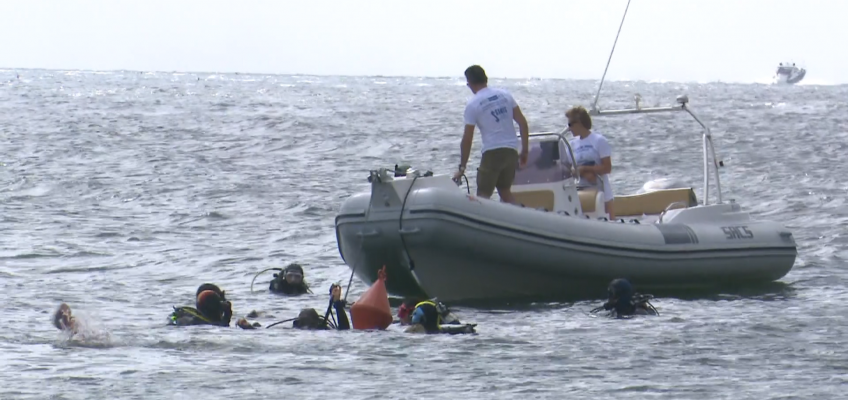 TRE QUINTALI DI RIFIUTI NELLA SPIAGGIA DEL PASSETTO AD ANCONA