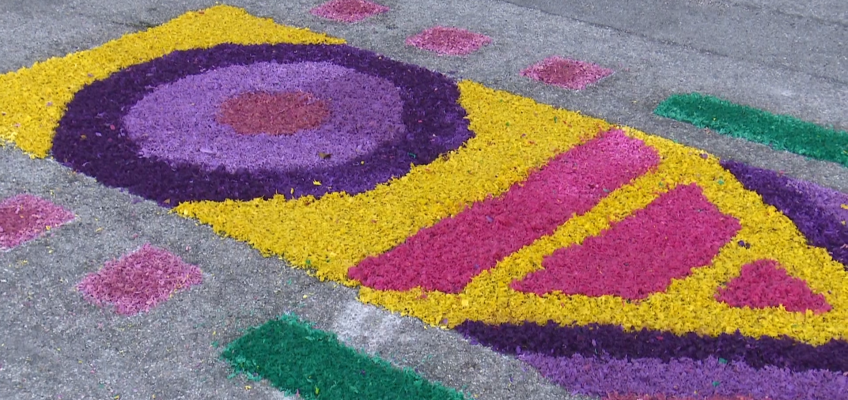 CORRIDONIA SI COLORA CON L’INFIORATA