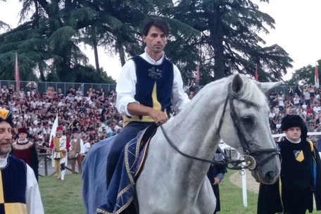 QUINTANA, LUCA INNOCENZI VINCE LA GIOSTRA PER PORTA SOLESTÀ