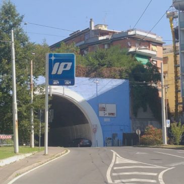 ANCONA, LA GALLERIA BLU FA DISCUTERE GLI ANCONETANI