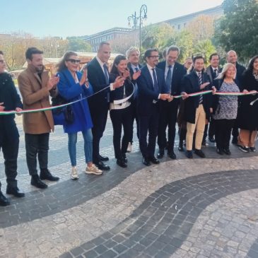 ANCONA, TAGLIO DEL NASTRO PER CHOCO MARCHE