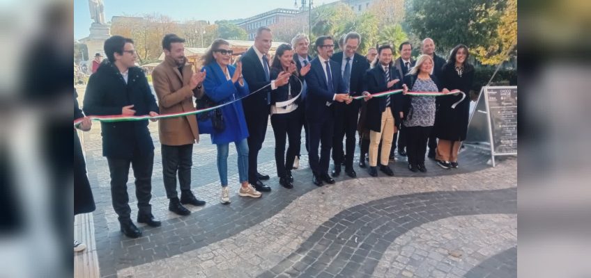 ANCONA, TAGLIO DEL NASTRO PER CHOCO MARCHE