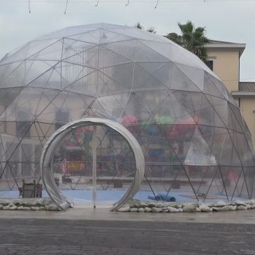 PORTO SAN GIORGIO SI PREPARA AL NATALE CON UN GRANDE IGLOO