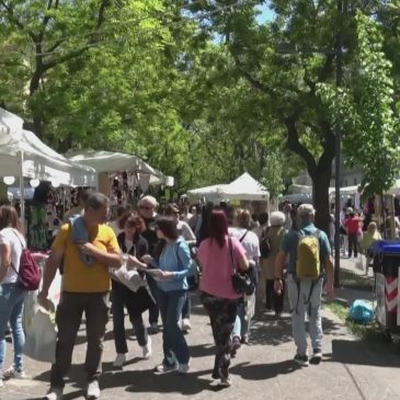 SAN CIRIACO: COMPERE TRA GLI STAND E CACCIA AL PARCHEGGIO