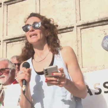ASCOLI PICENO, PARATA ANTIFASCISTA PER LORENZA ROIATI